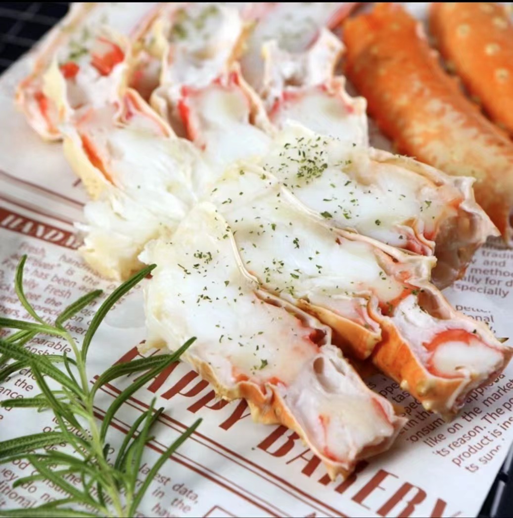 Super Colossal Red King Crab Legs - Image 4
